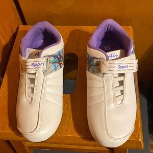 Air sport Awesome sneakers comfortable and nice